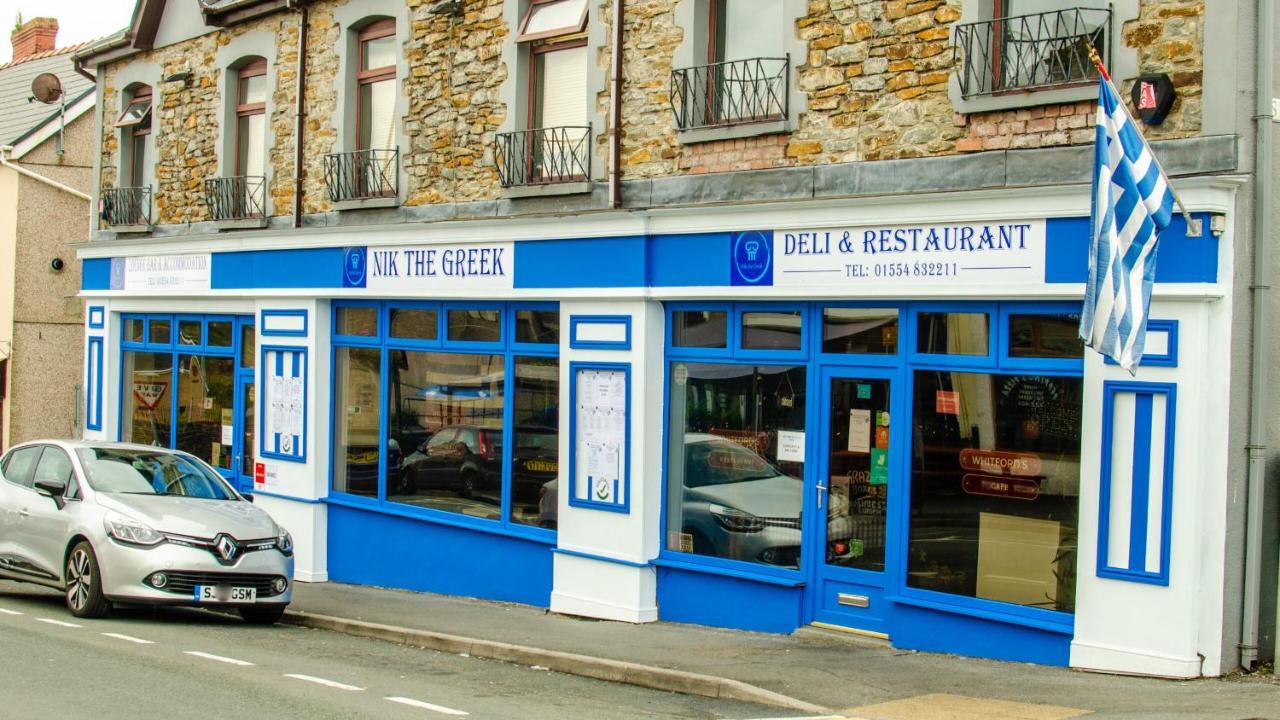 Nik The Greek Bed and Breakfast Burry Port Exteriör bild